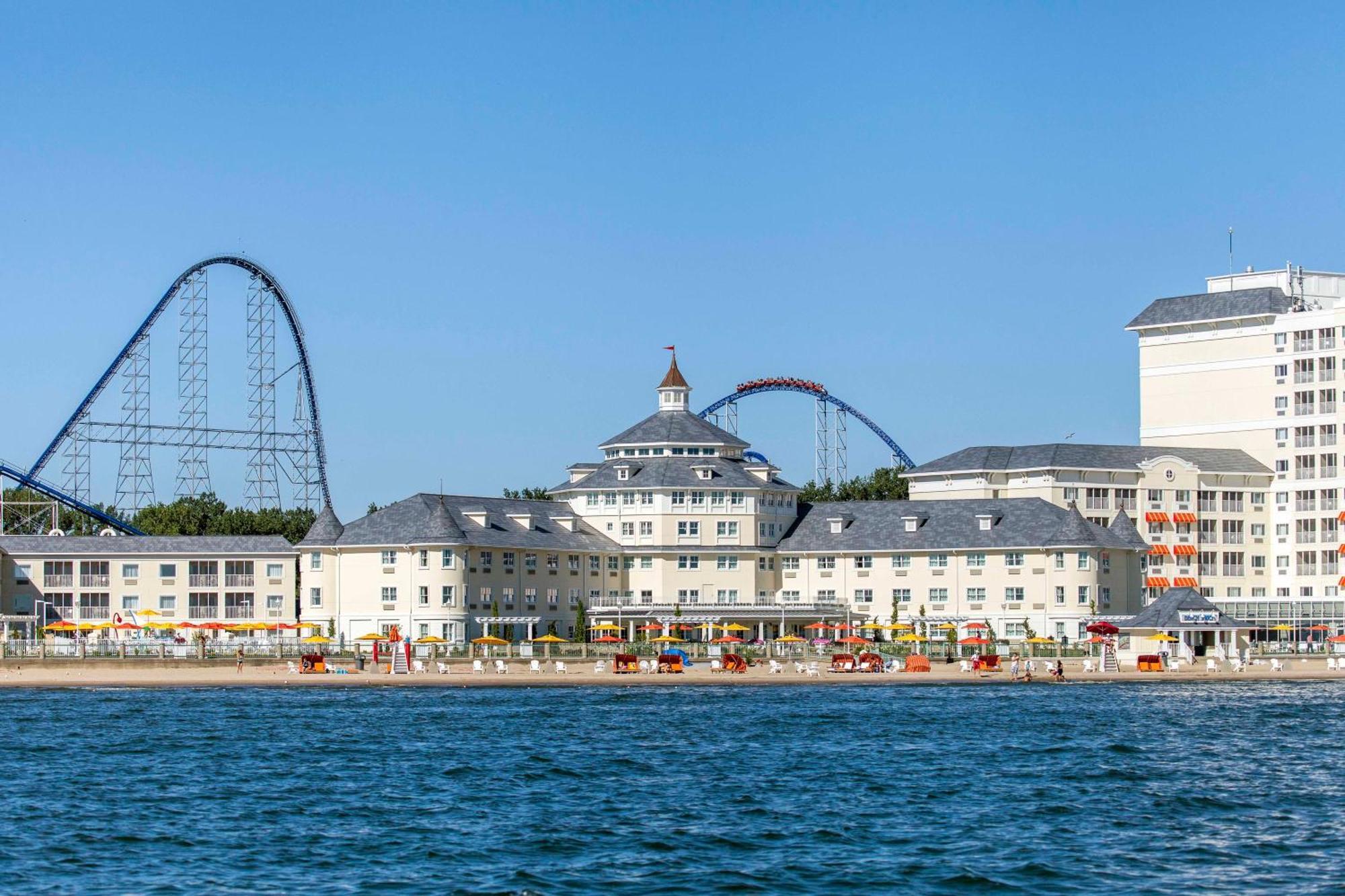 Cedar Point Hotel Breakers Sandusky Exterior photo