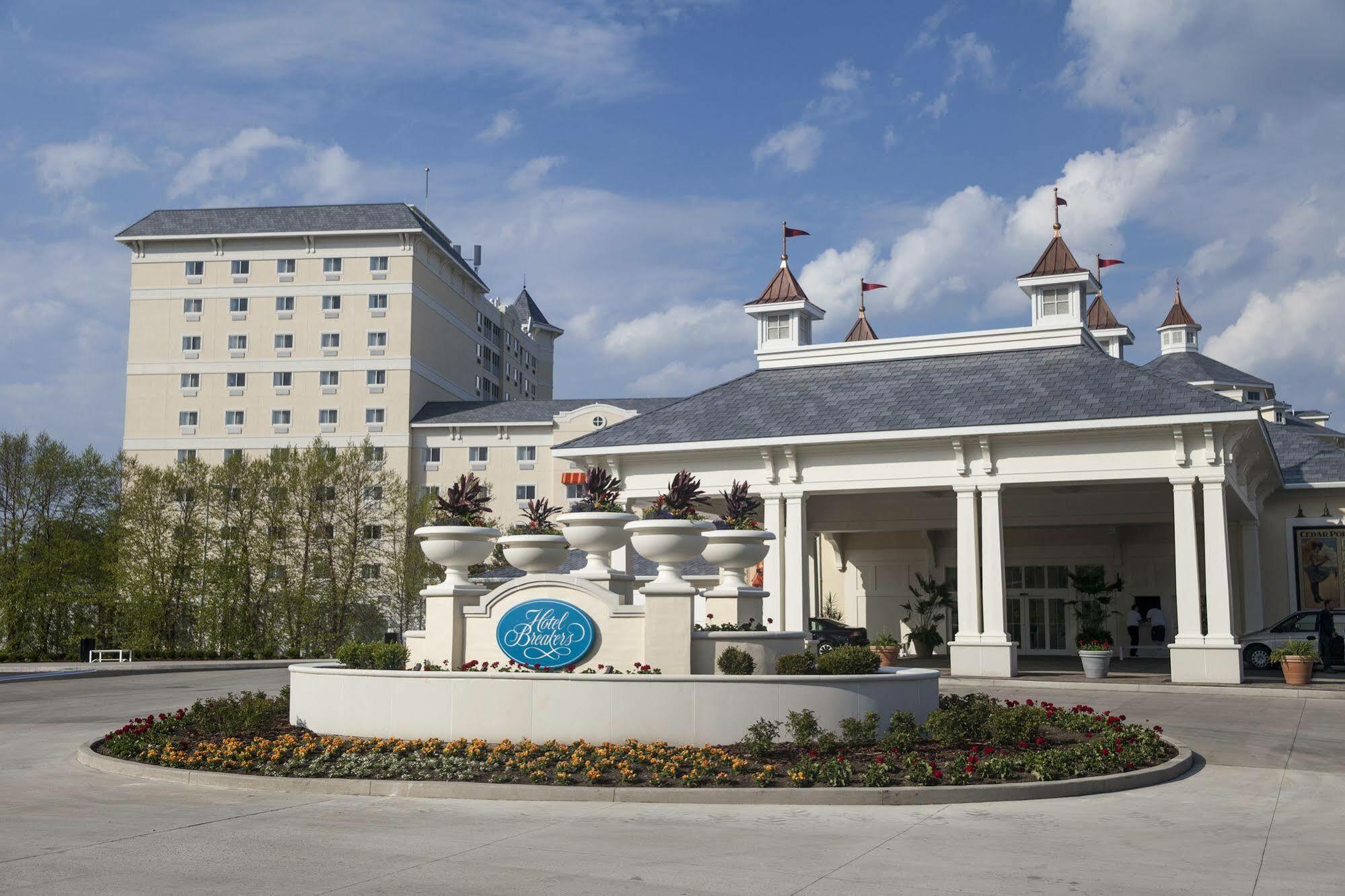 Cedar Point Hotel Breakers Sandusky Exterior photo