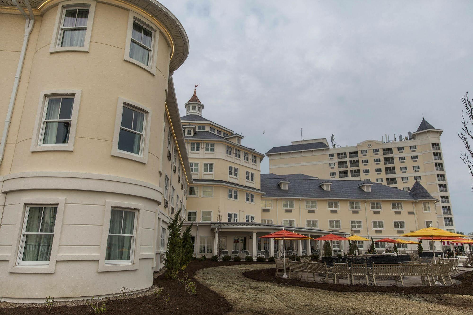 Cedar Point Hotel Breakers Sandusky Exterior photo